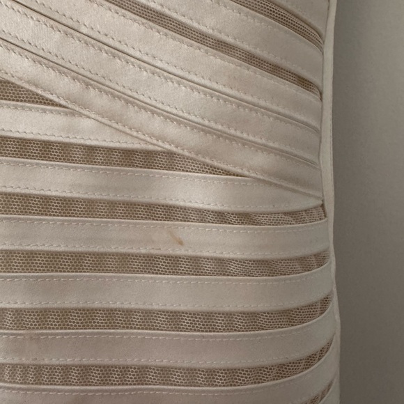 White BCBG body con mini dress - Picture 8 of 10